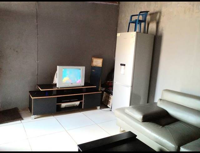 1 BEDROOM HOUSE FOR SALE IN MOHLAKENG